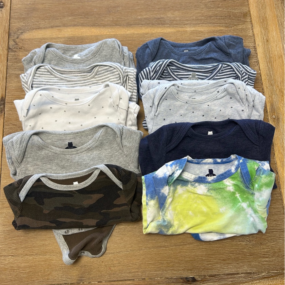 10-piece Baby Gap Longsleeve Bodysuit Bundle 18-24 month
